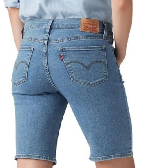 Levi's Bermuda Jean Shorts Blue Light Wash Size 33 - Picture 2 of 10